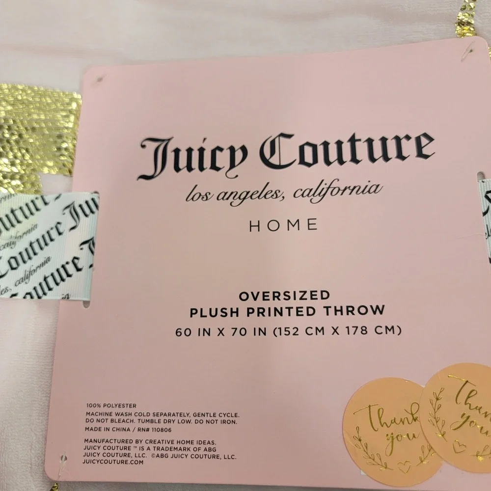 NEW Juicy Couture OVERSIZED Pink‎ Gold Crown Shimmer Printed Throw Blanket 60x70 - Picture 3 of 5